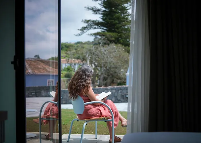 Hotel Azores Book