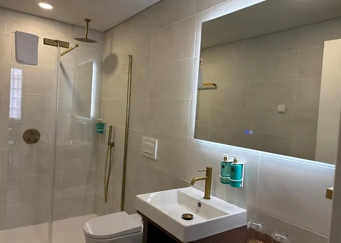 Hotel Azores Book 4*