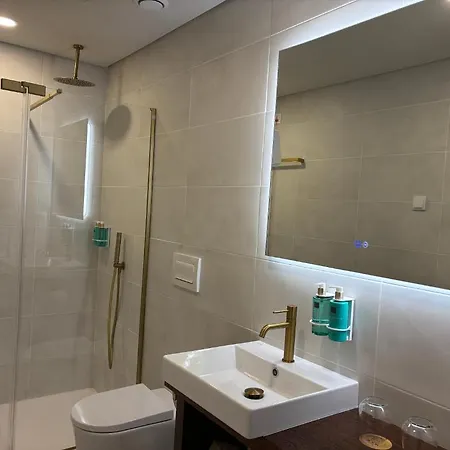 Hotel Azores Book 4*