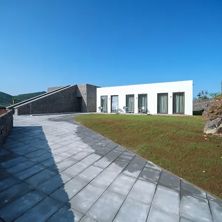 Hotel Azores Book