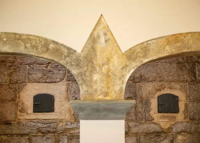 Hotel Azores Book 4*