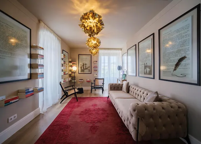 Azores Book 英雄港