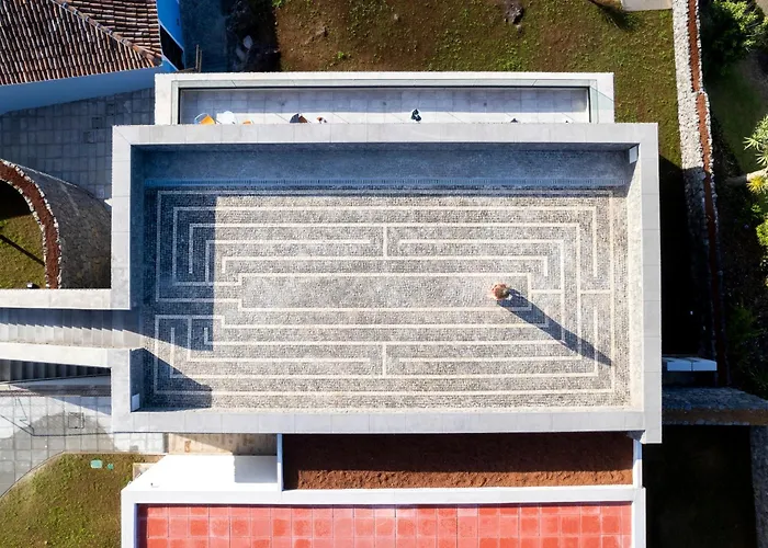 Azores Book 酒店 4*