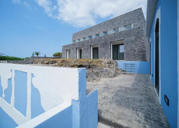 Hotel Azores Book 4*