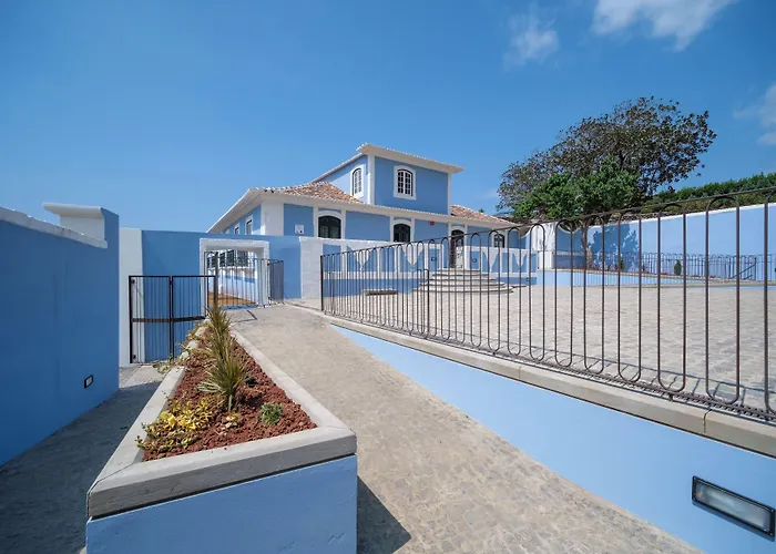 Hotel Azores Book 4*