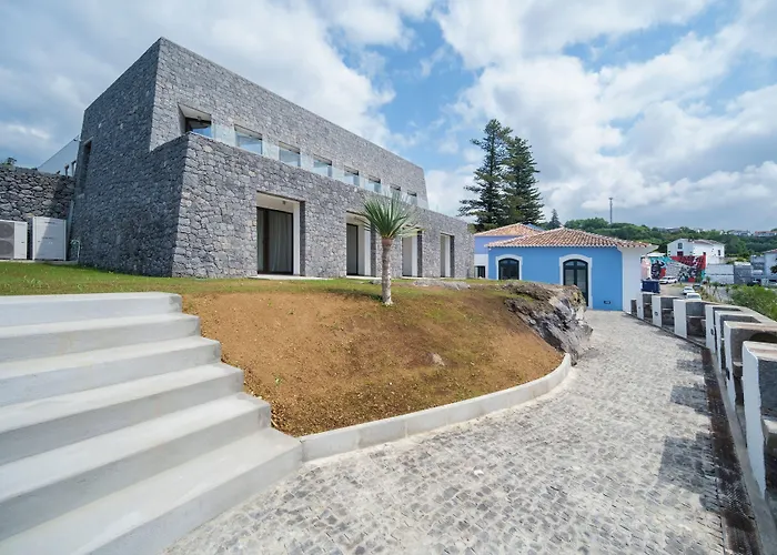 Azores Book 酒店 4*