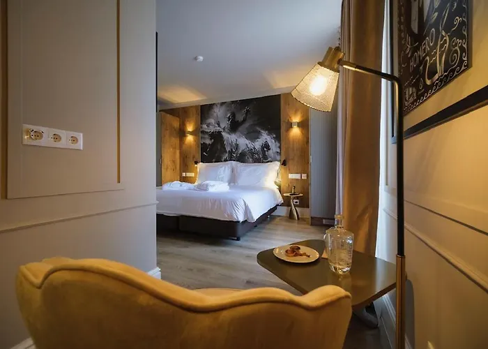 Hotel Azores Book Angra do Heroísmo