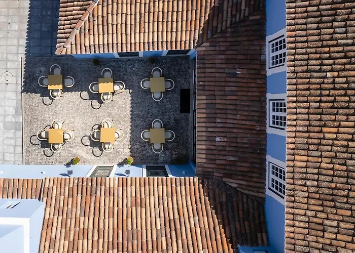 Azores Book 英雄港