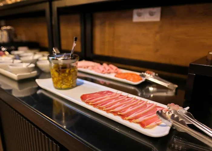 酒店 Azores Book 4*