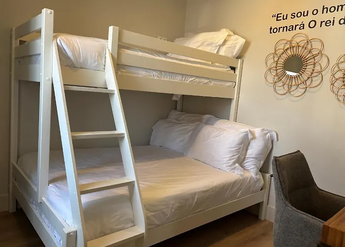 Azores Book 英雄港